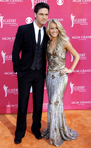 Chuck Wicks, Julianne Hough Chuck Wicks, Julianne Hough